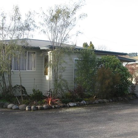 Tongariro River Motel Туранги Екстериор снимка