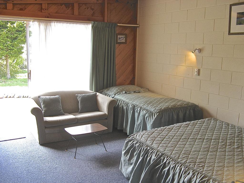 Tongariro River Motel Туранги Стая снимка