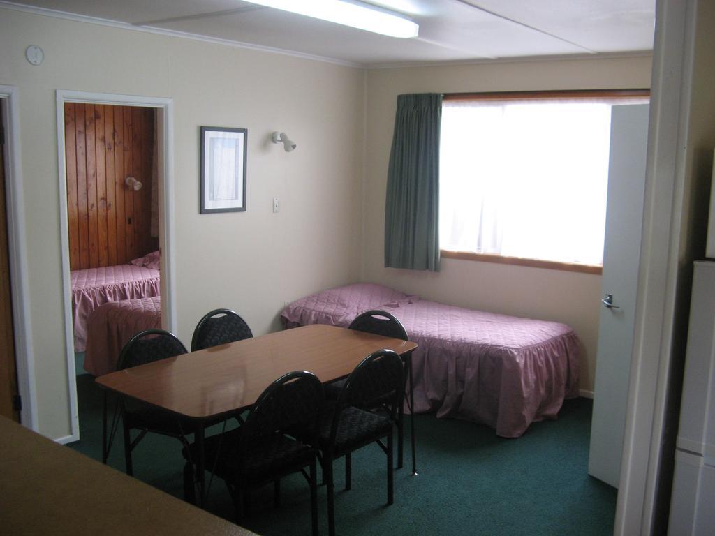 Tongariro River Motel Туранги Стая снимка