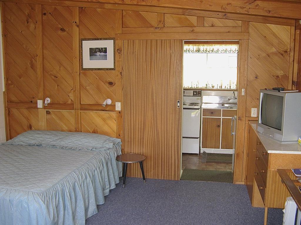 Tongariro River Motel Туранги Екстериор снимка