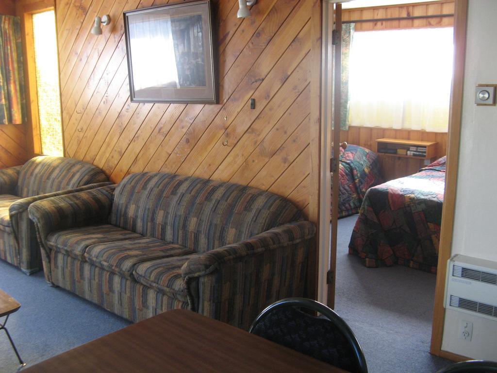 Tongariro River Motel Туранги Стая снимка