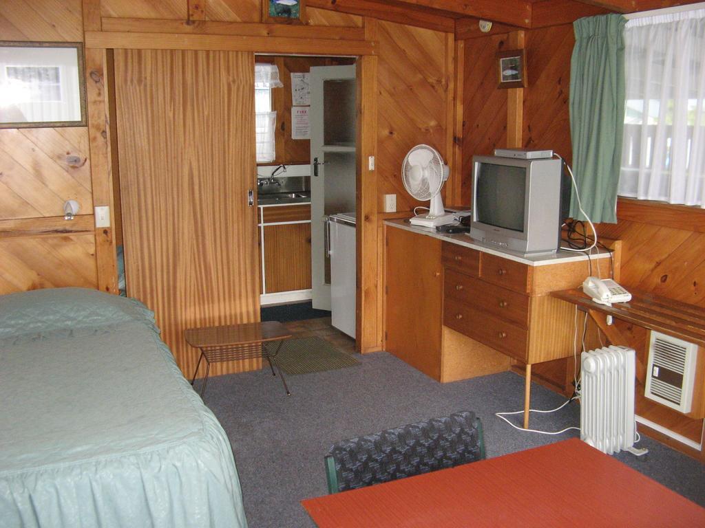 Tongariro River Motel Туранги Стая снимка