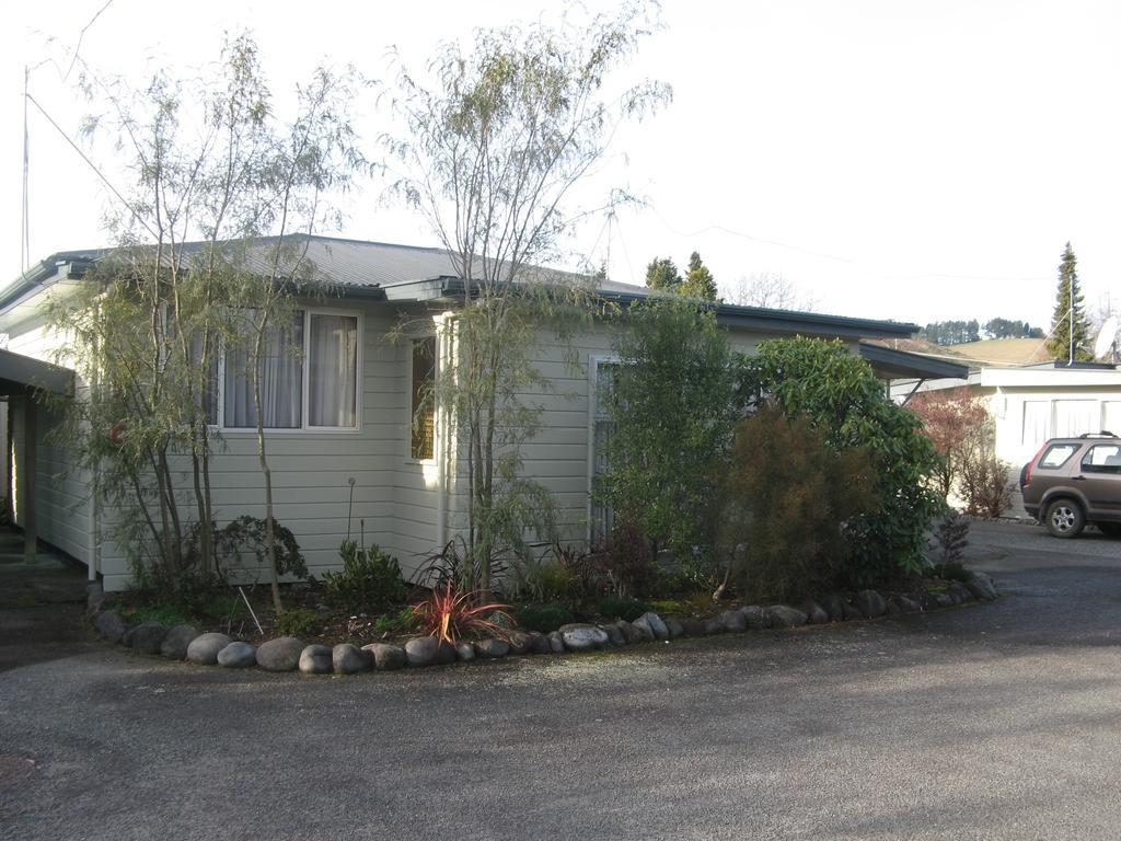 Tongariro River Motel Туранги Екстериор снимка
