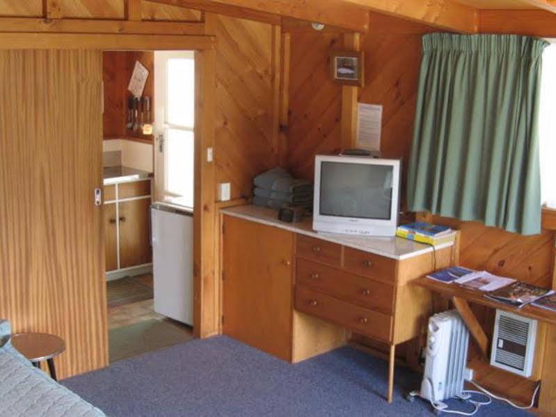 Tongariro River Motel Туранги Екстериор снимка