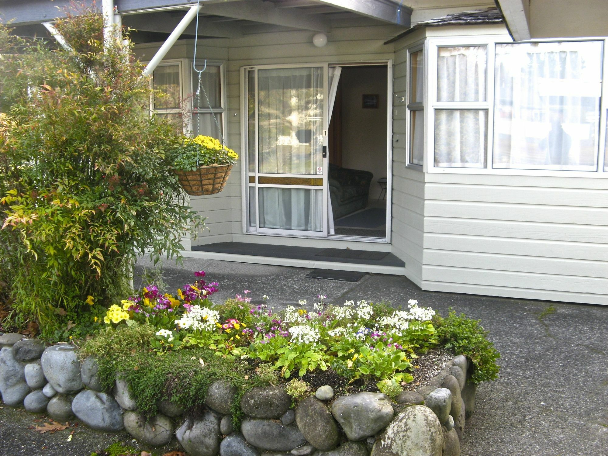 Tongariro River Motel Туранги Екстериор снимка